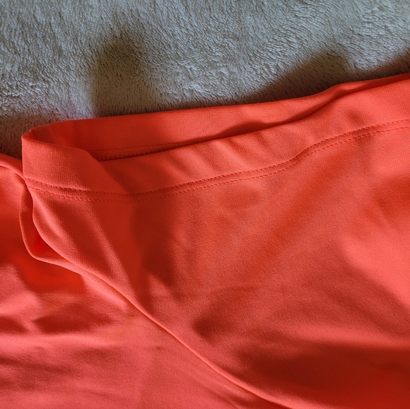 Under Armour tee - Picture 4 of 5